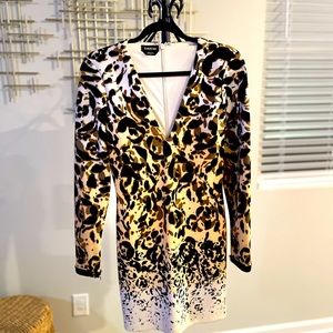 Bebe Cheetah Print dress size Medium true 2 size